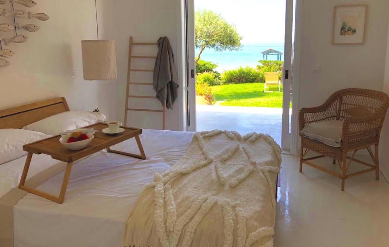 Aqua Seafront Corfu House With Garden Casa vacanze Glifada